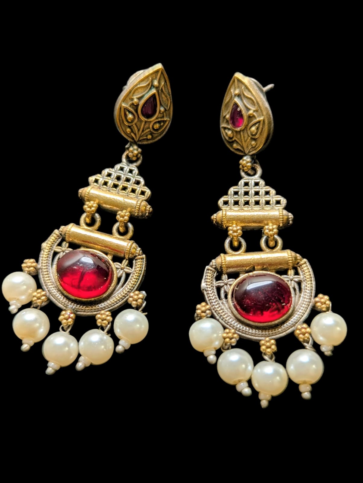 Exquisite Crimson Teardrop Earrings!